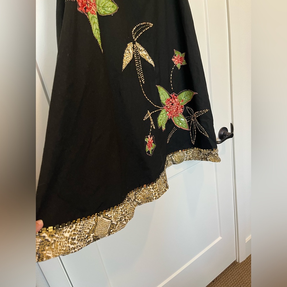 Faith Resortwear cotton/linen blend floral embroidered whimsy beachy midi skirt - Picture 4 of 7